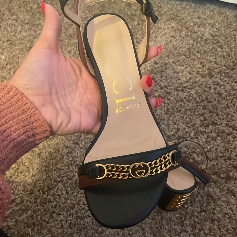 Gucci Black Sandals with Gold Chain